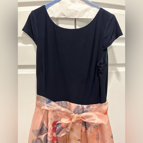 Ignite evening gown with cap sleeve stretch top - Picture 3 of 5